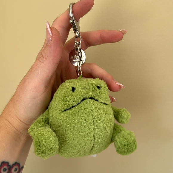 Jellycat Accessories - BNWOT Jellycat Ricky Rain Frog Bag Charm